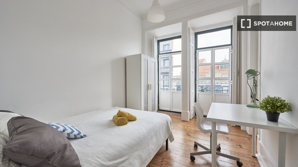 Double room Lisbon, 7 beds, 110m² — photo 48