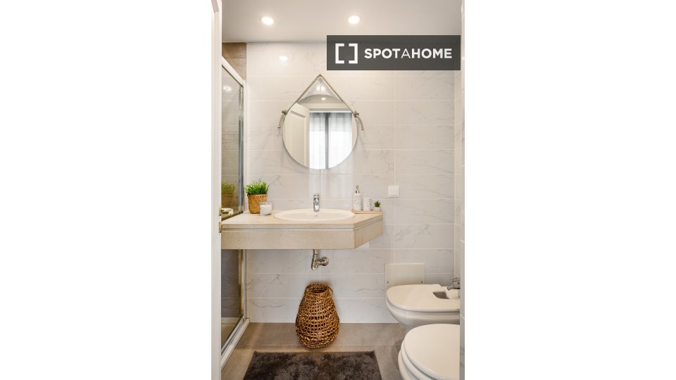 Apartment Lisbon, 1 bed — photo 16