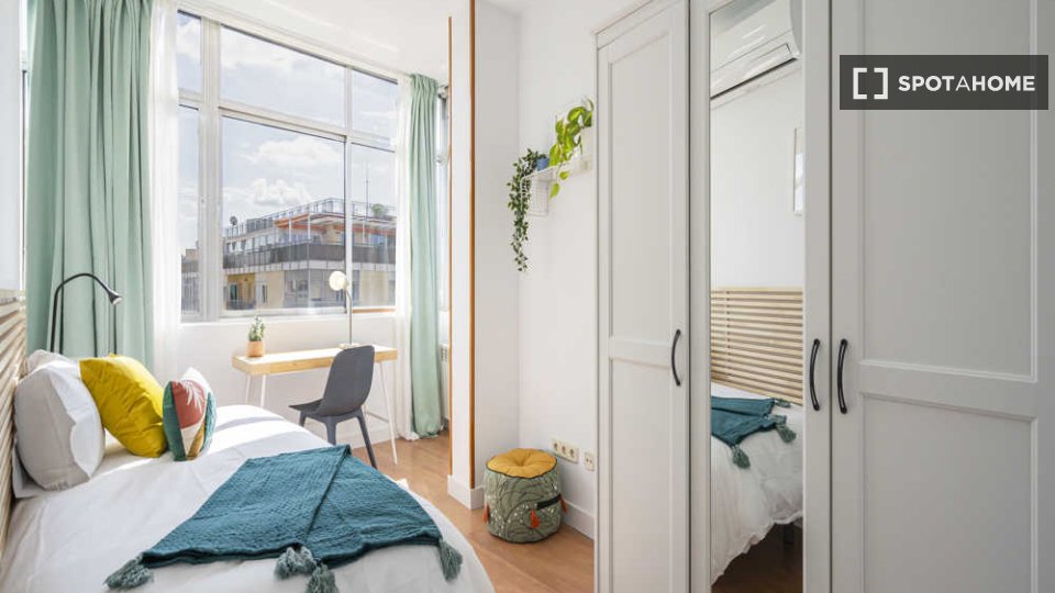Double room Madrid, 12 beds — photo 36