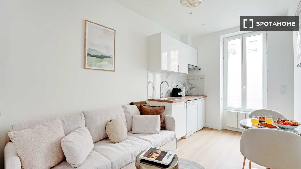 Appartamento con 1 camera da letto in affitto a Louis Bertrand, Parigi - in Paris