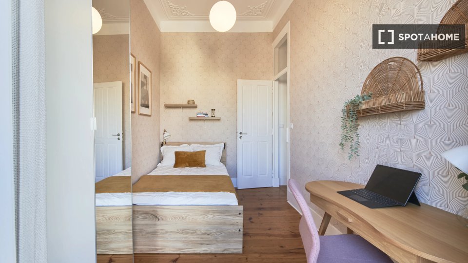Double room Lisbon, 7 beds — photo 2