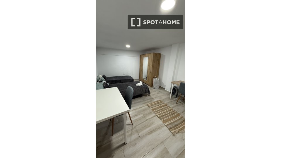 Double room Murcia, 5 beds, 170m² — photo 40