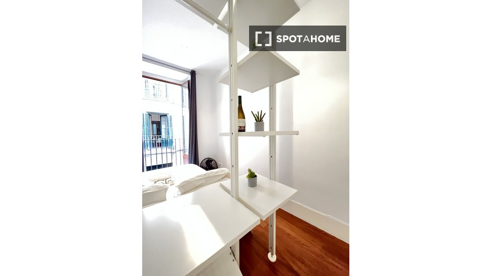 Double room Madrid, 3 beds — photo 17