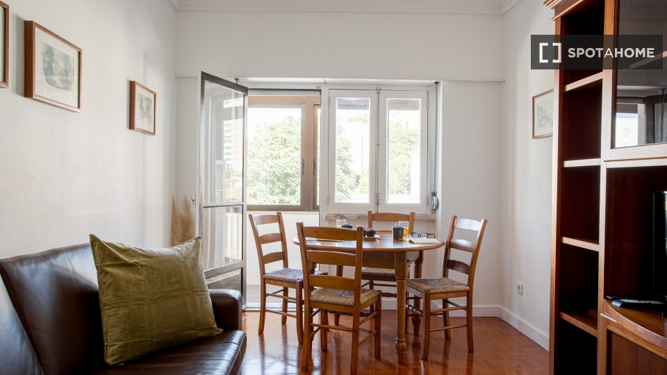 Apartment Lisbon, 2 beds — photo 15
