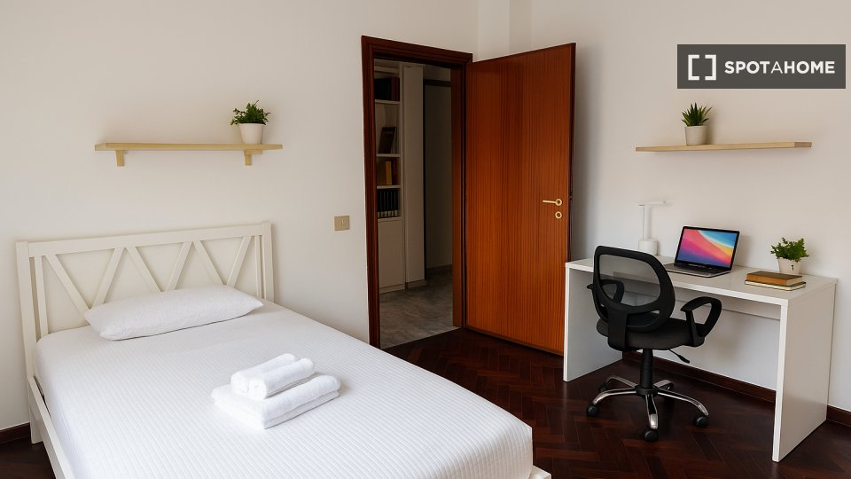 Double room Rome, 5 beds, 180m² — photo 40