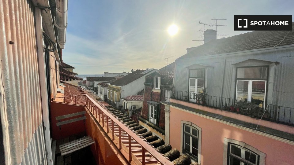 Apartment Lisbon, 2 beds, 75m² — photo 6