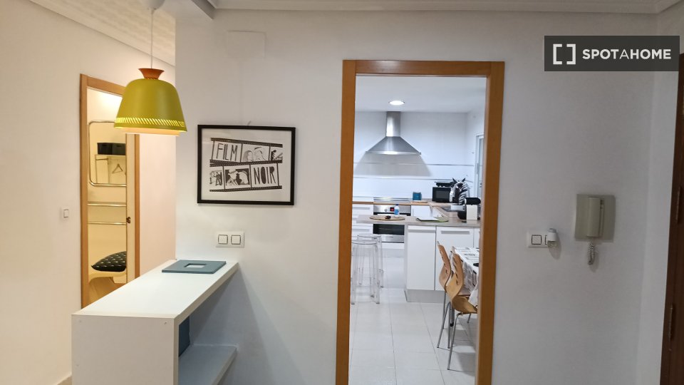 Double room Valencia, 3 beds, 160m² — photo 7