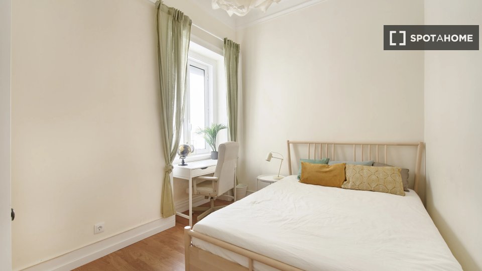 Double room Lisbon, 6 beds — photo 1