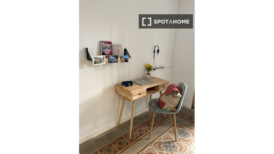Double room Barcelona, 5 beds, 140m² — photo 10