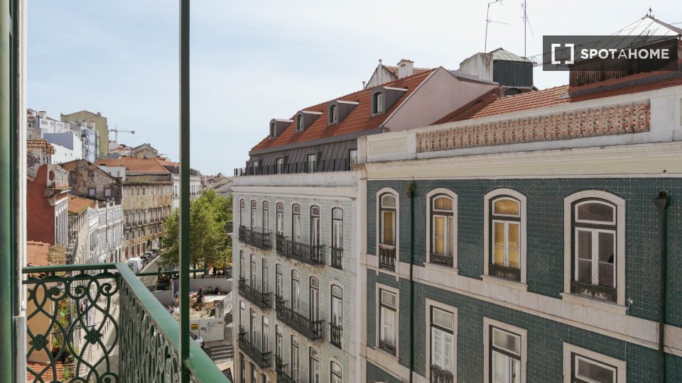 Apartment Lisbon, 1 bed, 65m² — photo 2
