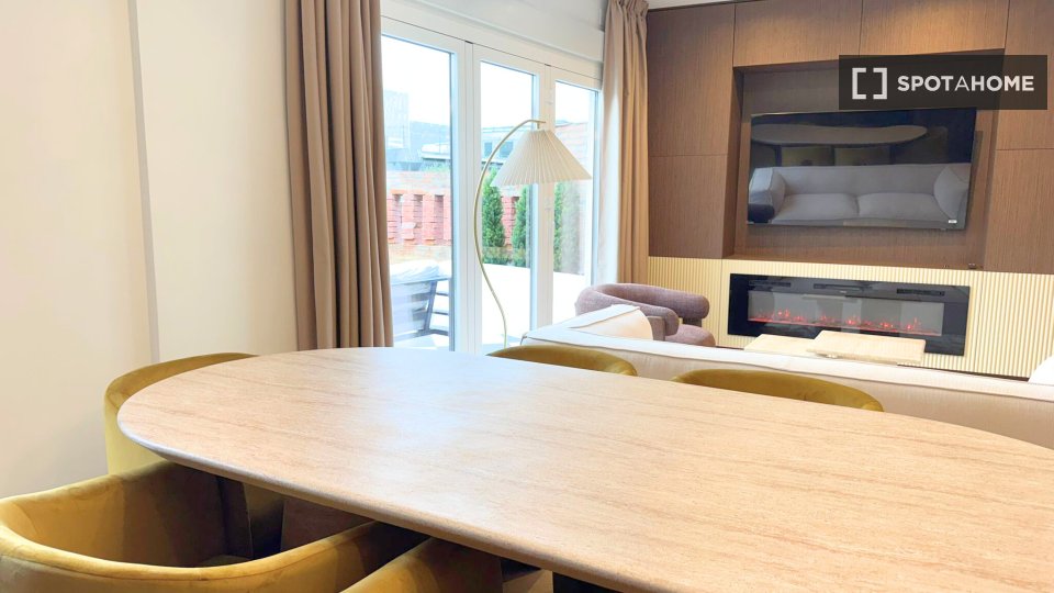 Apartment Madrid, 2 beds, 168m² — photo 15