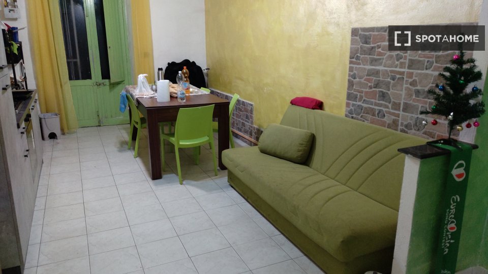 Double room Turin, 3 beds, 85m² — photo 11