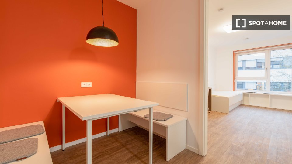 Double room Berlin, 1 bed, 53m² — photo 4