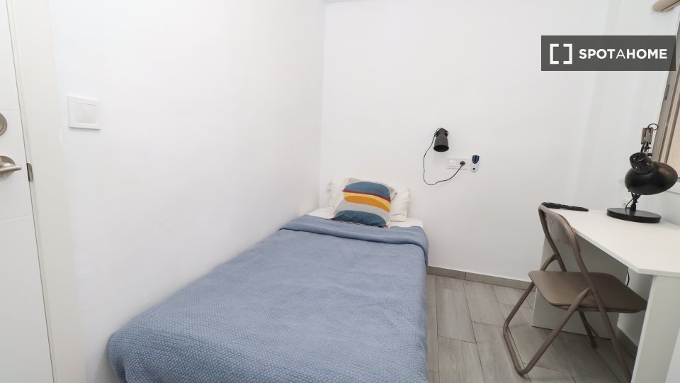 Double room Valencia, 4 beds — photo 19