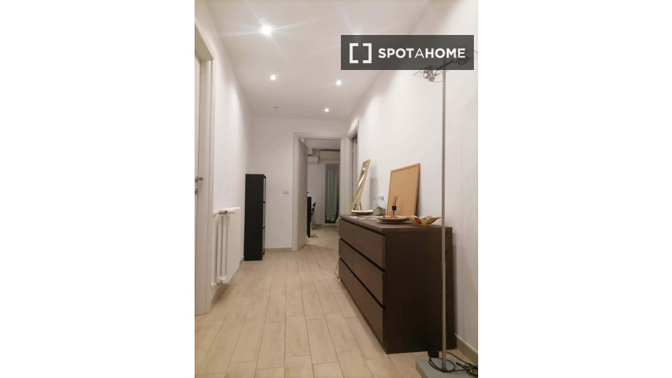 Double room Milan, 1 bed — photo 2