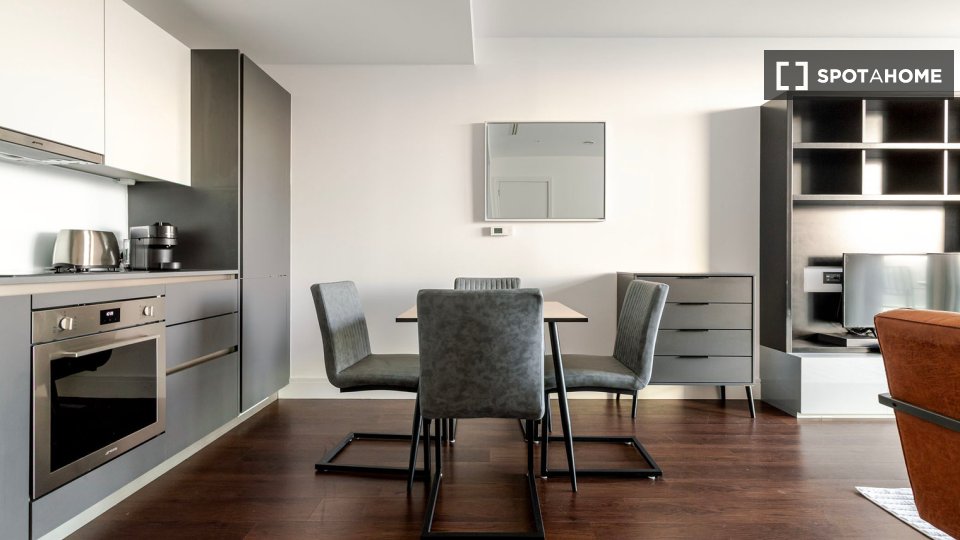 Apartment London, 1 bed — photo 1