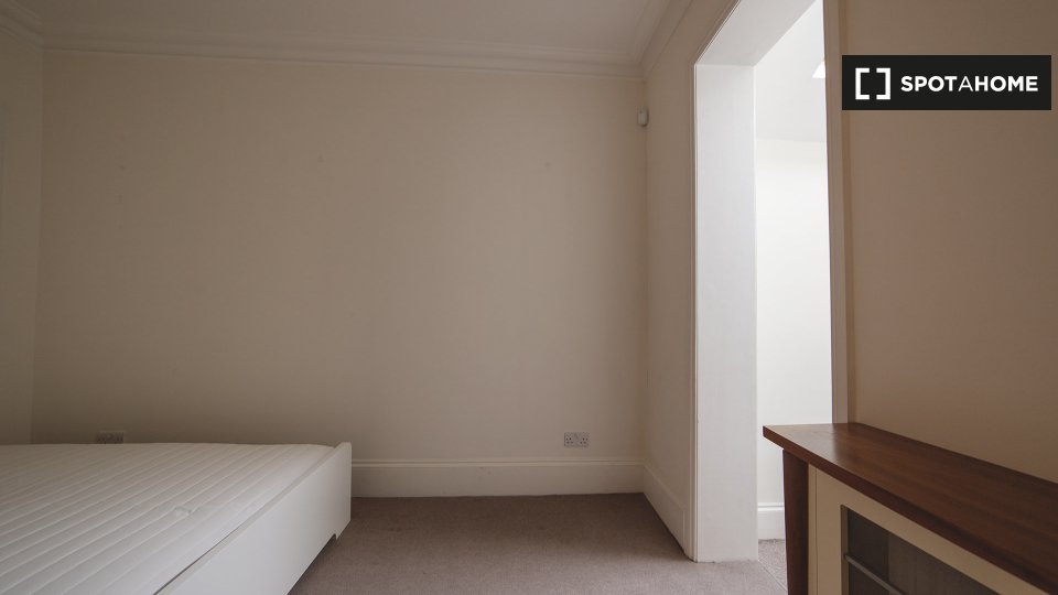 Double room London, 6 beds — photo 1