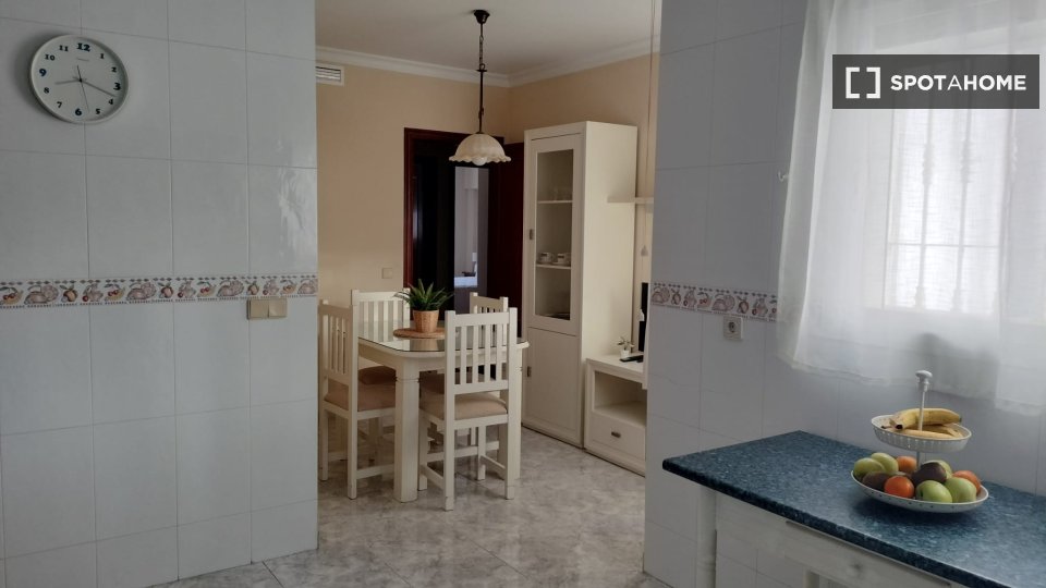Apartment Malaga, 3 beds, 110m² — photo 9