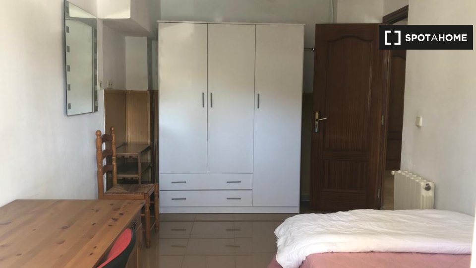 Double room Madrid, 11 beds, 300m² — photo 1