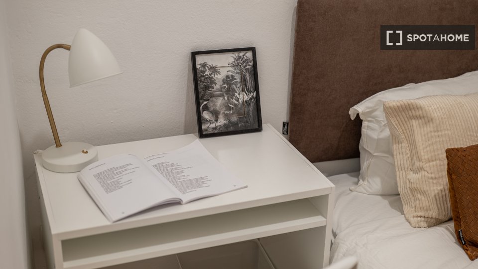 Double room Barcelona, 7 beds, 121m² — photo 17