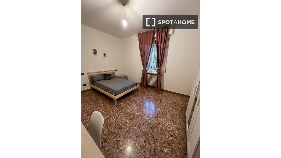 Double room Bologna, 3 beds, 130m² — photo 6