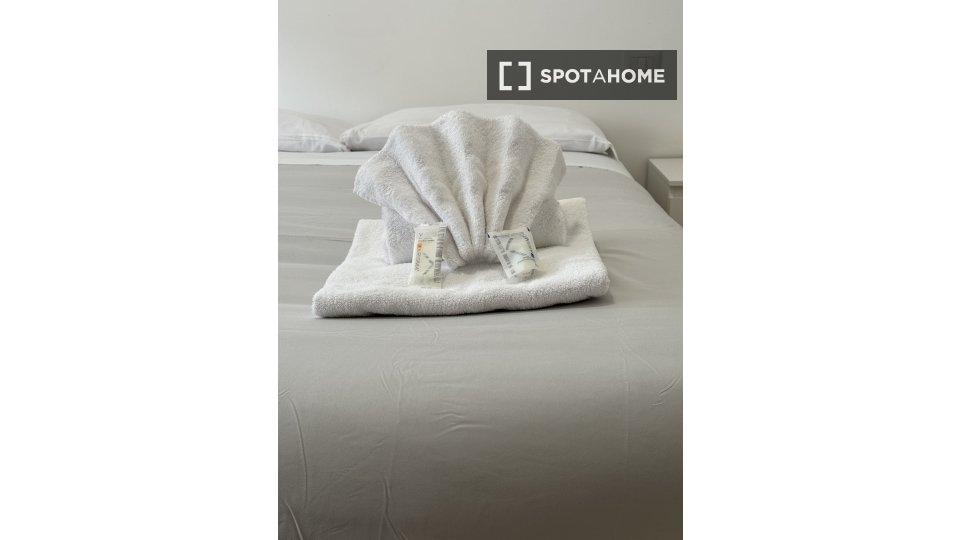 Double room Rome, 3 beds, 90m² — photo 3