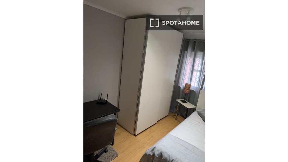 Double room Lisbon, 4 beds, 120m² — photo 10