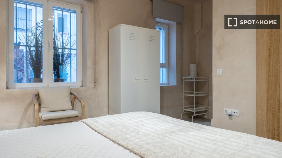 Apartment Malaga, 3 beds, 110m² — photo 2