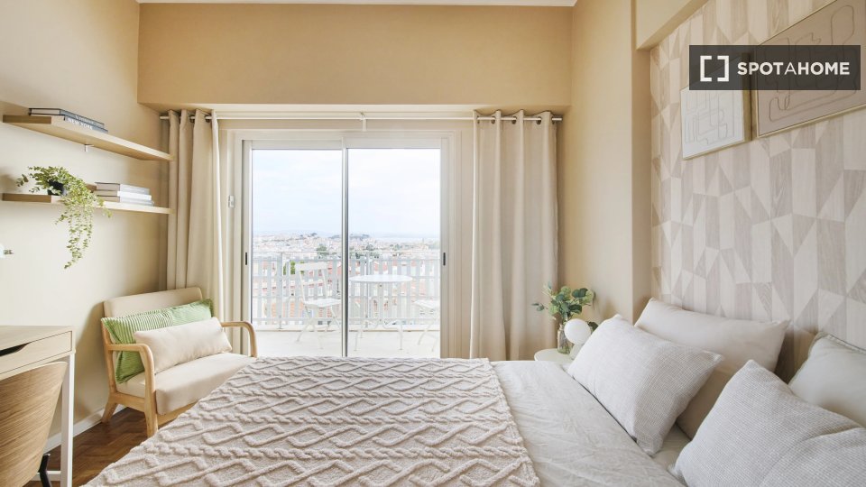 Double room Lisbon, 9 beds — photo 2
