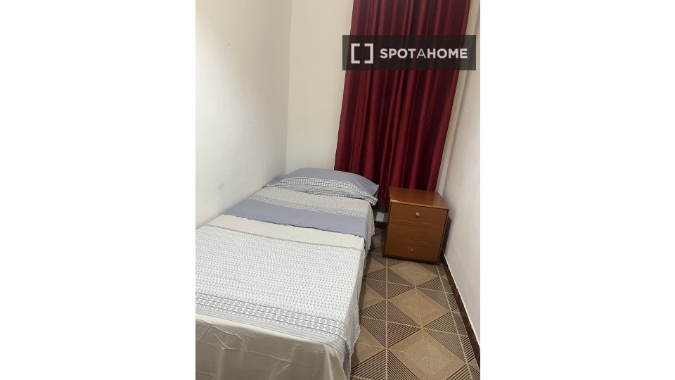 Double room Barcelona, 4 beds, 90m² — photo 5