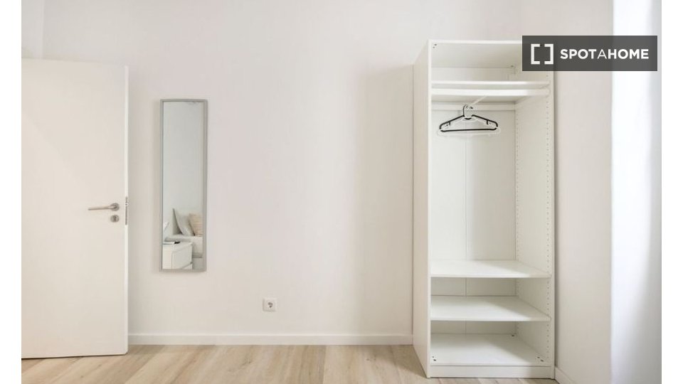 Double room Lisbon, 7 beds — photo 15