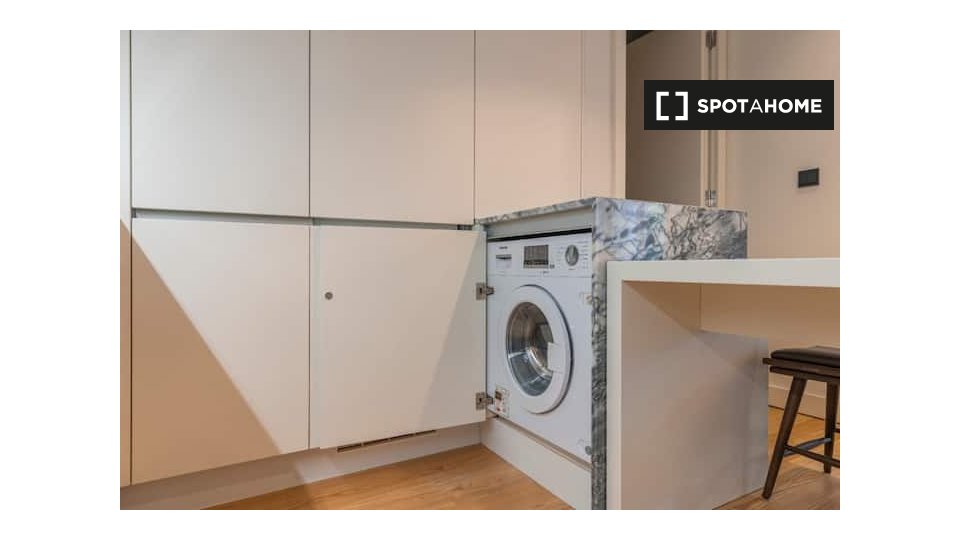 Apartment Lisbon, 1 bed — photo 2
