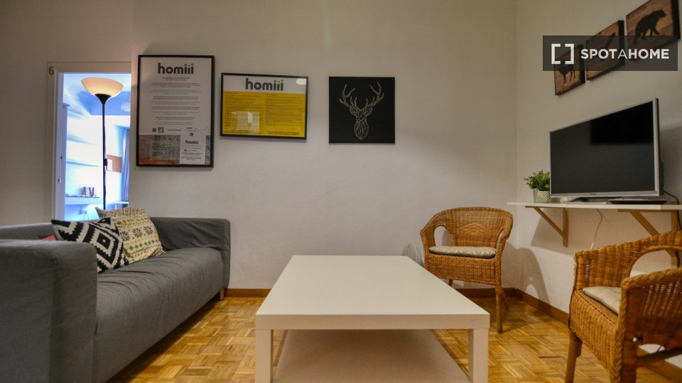 Double room Madrid, 6 beds, 152m² — photo 6
