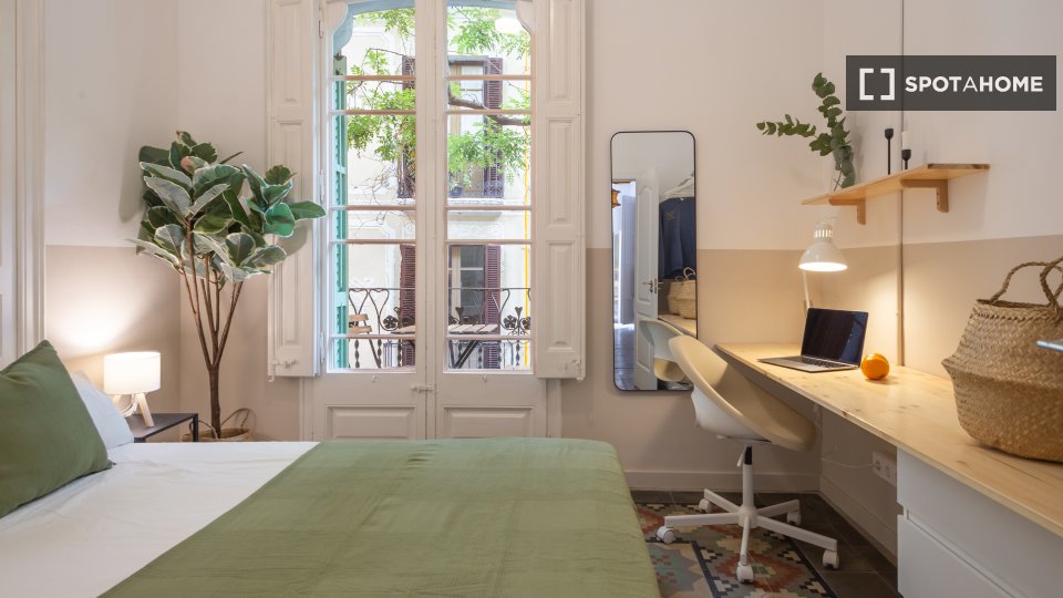 Double room Barcelona, 4 beds, 90m² — photo 19
