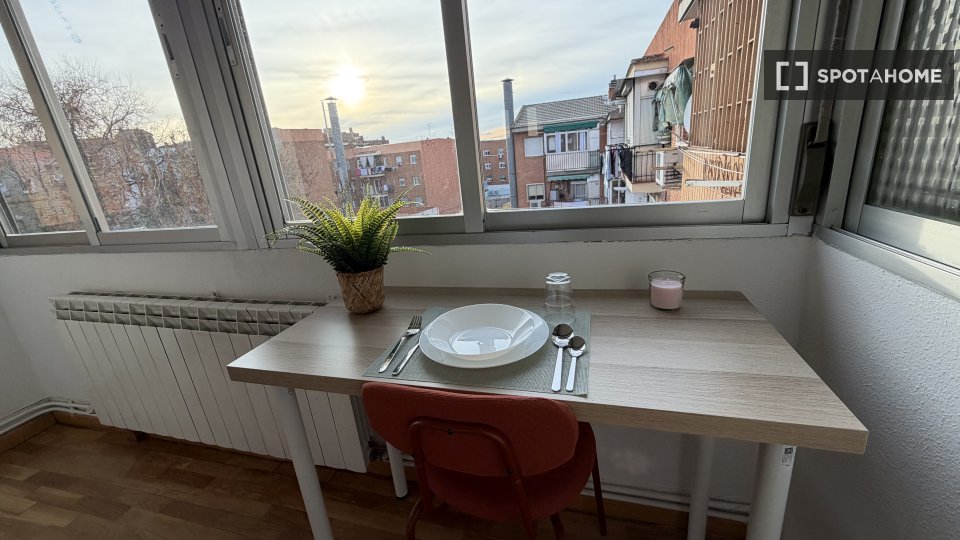 Double room Madrid, 4 beds, 80m² — photo 19