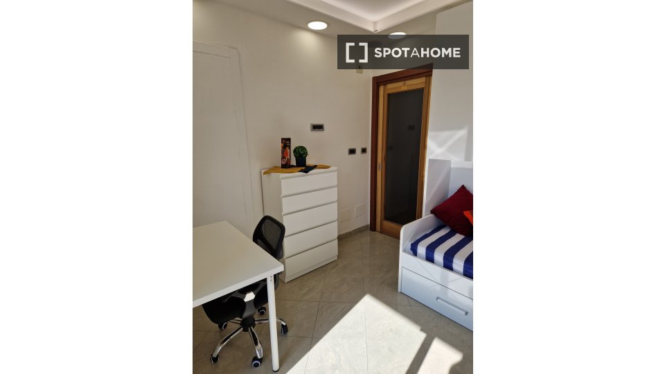 Double room Turin, 5 beds, 136m² — photo 4