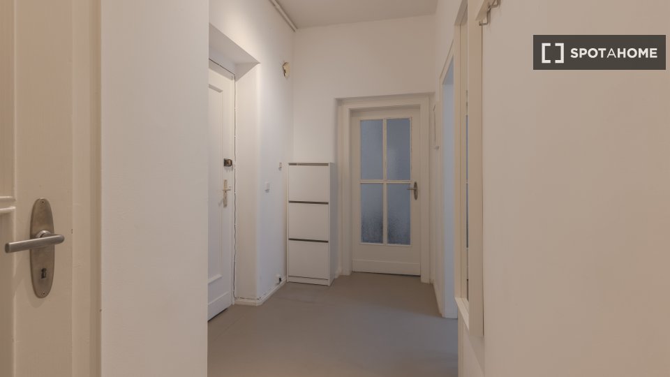 Double room Berlin, 9 beds, 50m² — photo 13