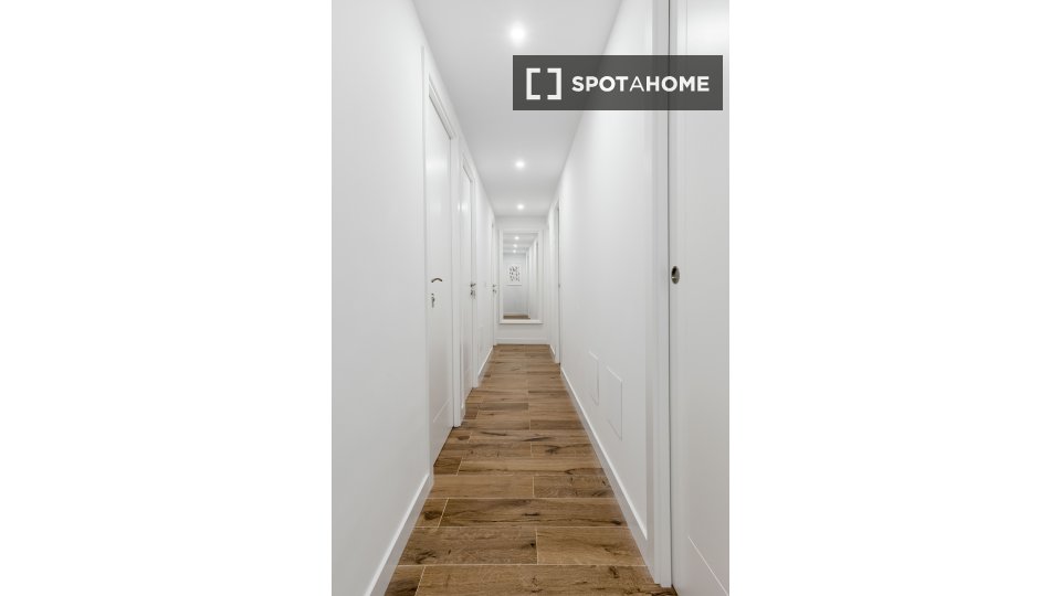 Apartment Madrid, 4 beds, 115m² — photo 9