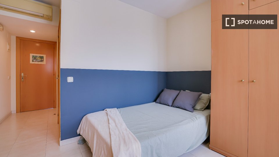 Double room Barcelona, 17 beds, 550m² — photo 17