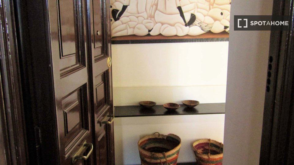 Apartment Rome, 1 bed, 66m² — photo 2