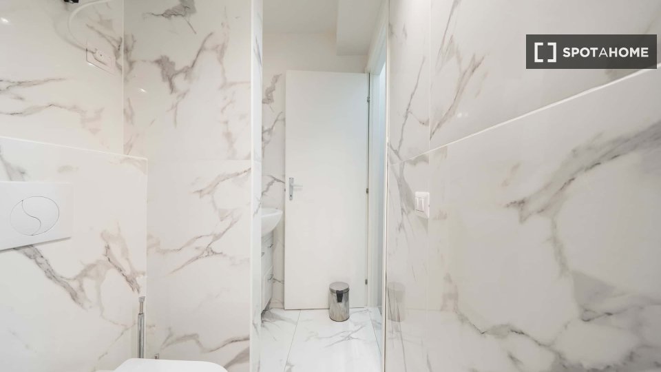 Apartment Milan, 2 beds, 69m² — photo 17