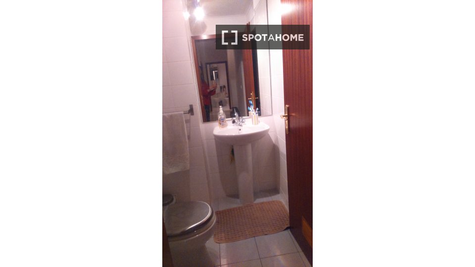 Double room Lisbon, 3 beds, 97m² — photo 2