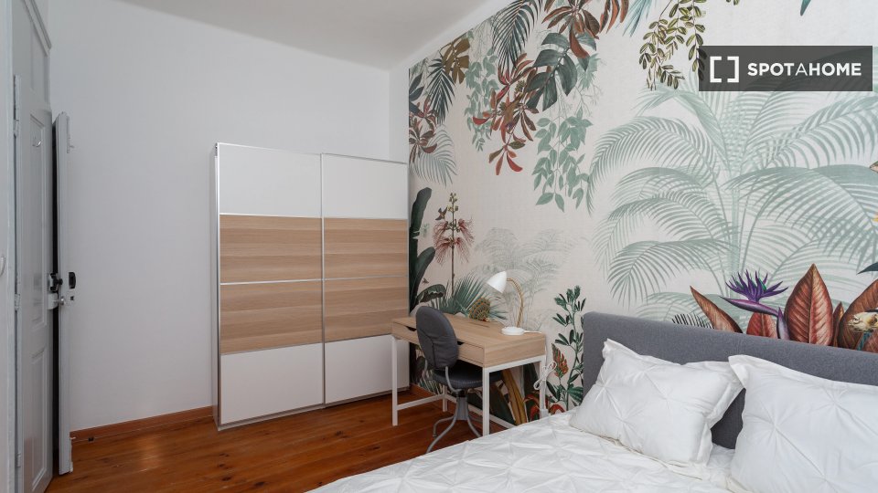Double room Lisbon, 6 beds — photo 11
