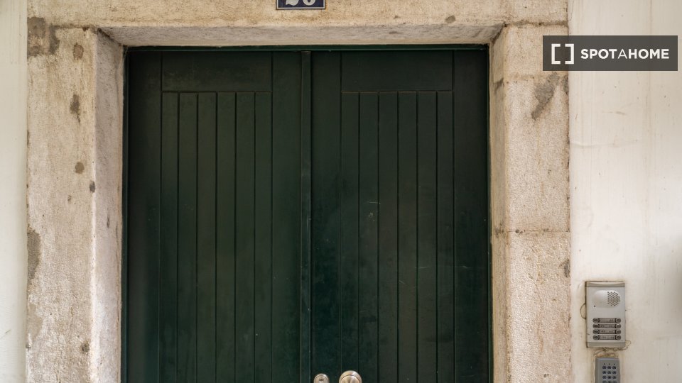 Apartment mono Lisbon, 52m² — photo 4