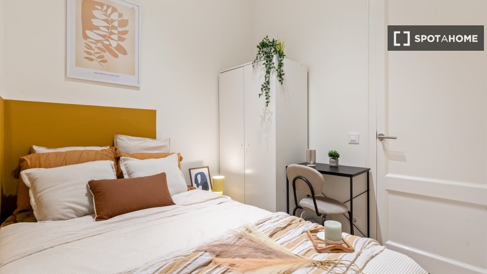 Double room Barcelona, 5 beds, 100m² — photo 51