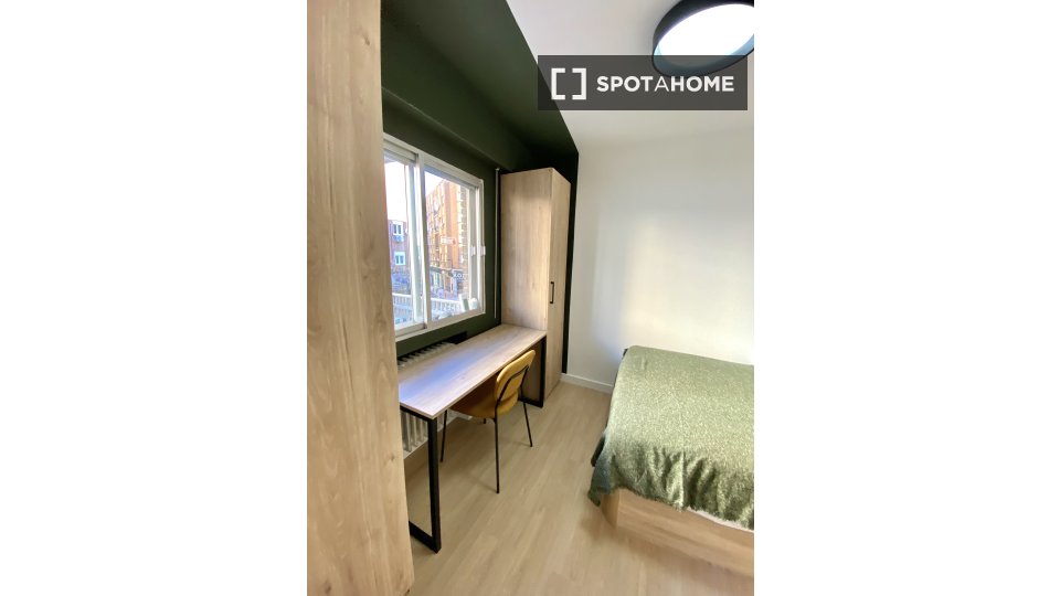 Double room Madrid, 12 beds — photo 24
