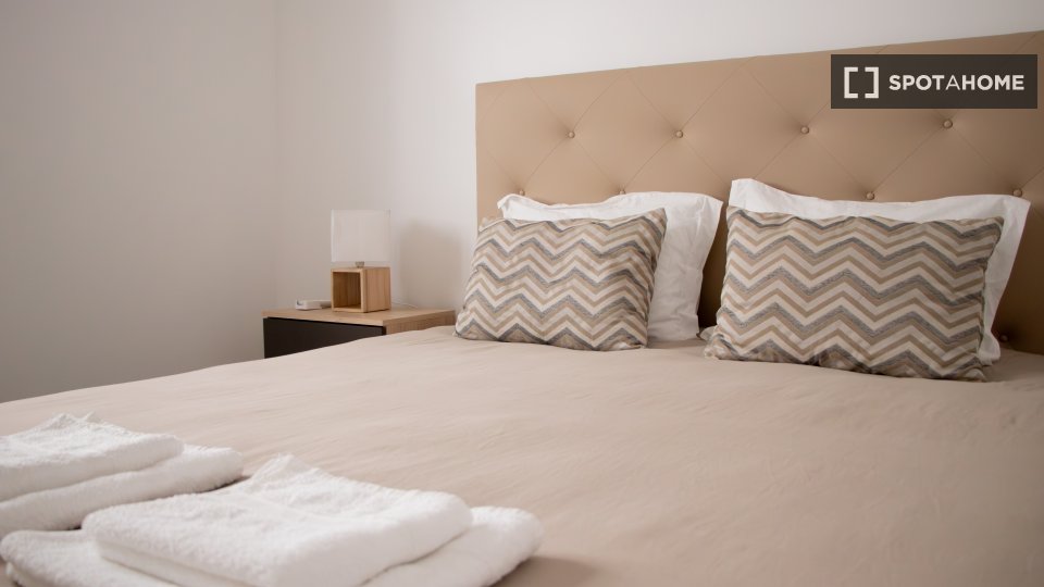 Apartment Lisbon, 2 beds, 100m² — photo 12