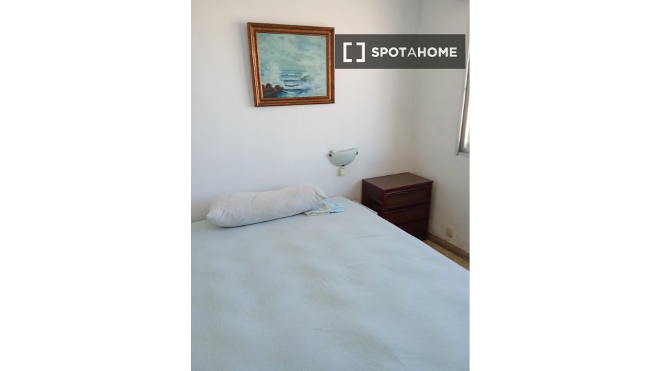 Double room Malaga, 3 beds, 60m² — photo 5