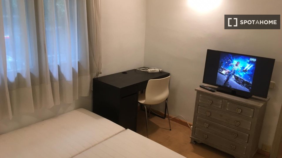 Double room Barcelona, 4 beds — photo 18