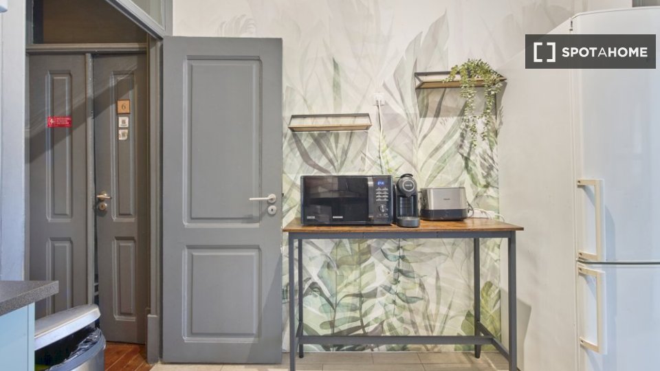 Double room Lisbon, 6 beds — photo 9